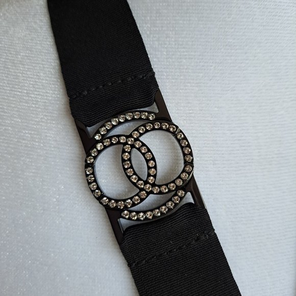 Chanel Cat Pendant Necklace with Crystals - Picture 6 of 15